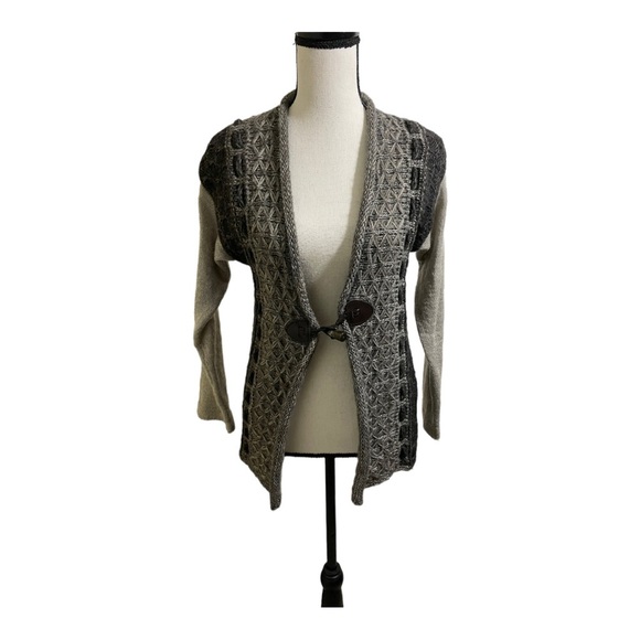 Vanity Italian womens cardigan knit mohair and wool blend. Size medium. … - Picture 1 of 14